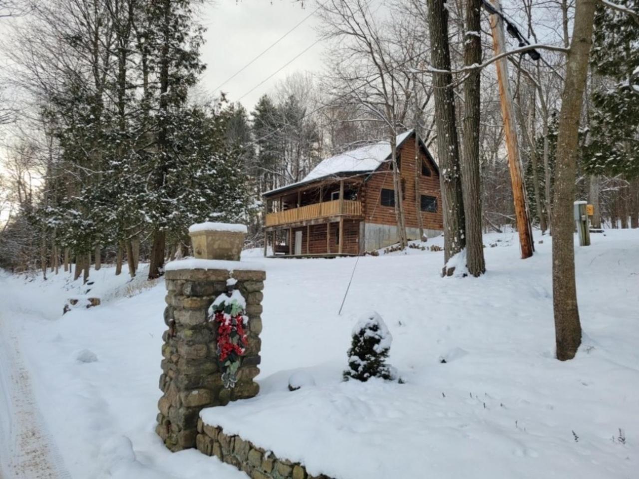 Tranquility And Views Villa Keeseville ภายนอก รูปภาพ